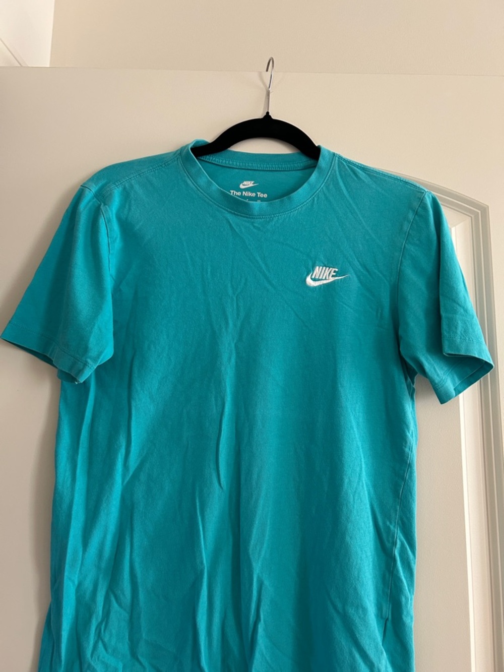 Nike 🩷 Women’s Turquoise Short Sleeve Crew Tee Women’s Size Small or Youth XL
